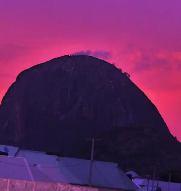 Burning Fire Spotted Ontop Of Zuma Rock (Photos)